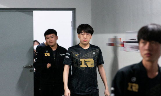 英超赛场上 英超赛场上